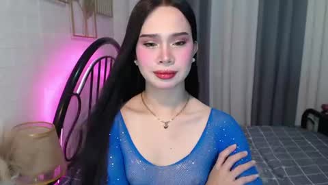 Snapshot of hoelymolly chatting on June 11, 7:01 pm hoelymolly online show from June 11, 7:01 pm