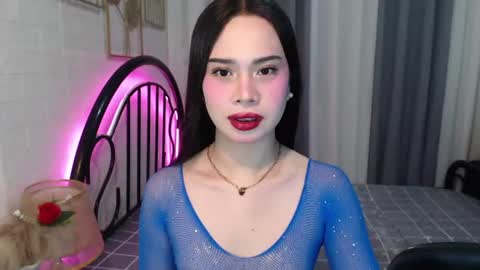 Snapshot of hoelymolly chatting on June 21, 7:05 pm hoelymolly online show from June 21, 7:05 pm