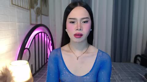 Snapshot of hoelymolly chatting on July 9, 7:07 pm hoelymolly online show from July 9, 7:07 pm