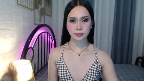 Snapshot of hoelymolly chatting on July 12, 9:17 pm hoelymolly online show from July 12, 9:17 pm