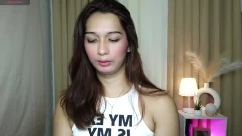 Snapshot of hoelymorri chatting on February 10, 4:55 pm Hoelymorri online show from February 10, 4:55 pm