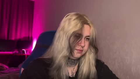 hoffmanite online show from April 6, 1:36 am