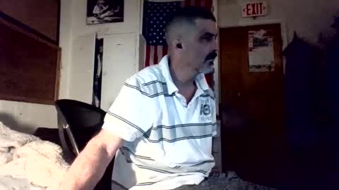 Snapshot of hoglegg99384194 chatting on September 10, 8:47 am hoglegg99384194 online show from September 10, 8:47 am