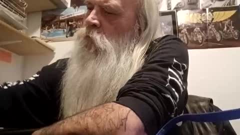 Hogschlong63 online show from November 28, 8:11 pm