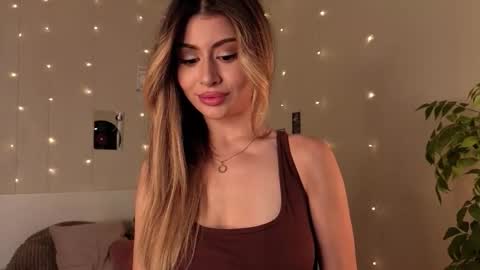 Moni Monica online show from October 1, 8:31 am