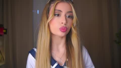 Moni Monica online show from April 13, 8:09 am