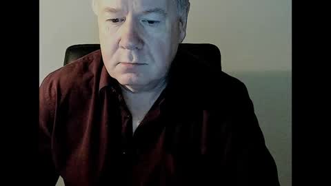 Snapshot of holgerhb53 chatting on February 1, 9:43 am Holger online show from February 1, 9:43 am