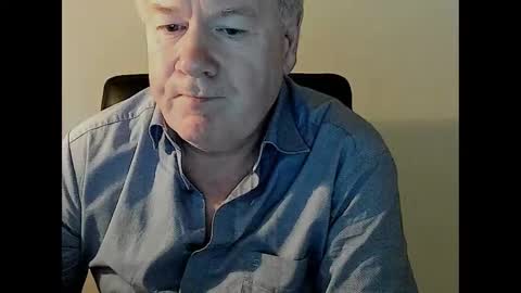 Snapshot of holgerhb53 chatting on March 7, 3:39 pm Holger online show from March 7, 3:39 pm
