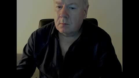 Snapshot of holgerhb53 chatting on September 15, 2:28 pm Holger online show from September 15, 2:28 pm