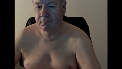 Snapshot of holgerhb53 chatting on September 25, 3:49 pm Holger online show from September 25, 3:49 pm
