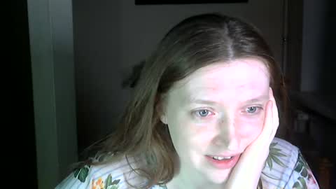 Snapshot of holistic_woman chatting on June 19, 9:07 pm holistic_woman online show from June 19, 9:07 pm