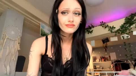 Ava online show from May 31, 4:14 pm