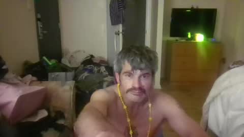 hollinsgg online show from July 15, 12:10 pm