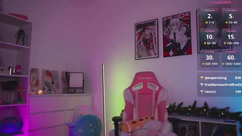 Holli online show from December 5, 7:17 pm