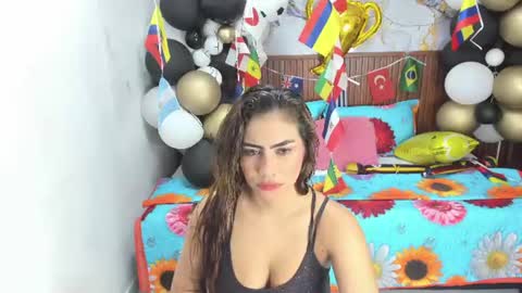 Snapshot of holly_22 chatting on July 3, 11:05 am Holly 22 online show from July 3, 11:05 am