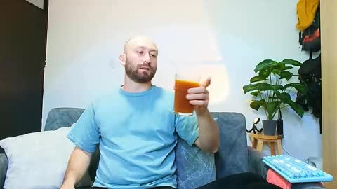 Holly and Honey online show from September 29, 10:25 pm