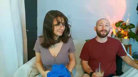 Snapshot of holly_and_honey_69 chatting on July 10, 11:18 pm Holly and Honey online show from July 10, 11:18 pm