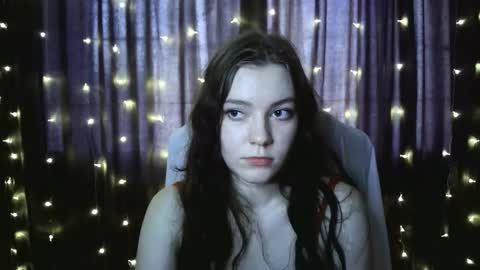 Snapshot of holly_kittenss chatting on November 23, 12:38 pm Lana online show from November 23, 12:38 pm