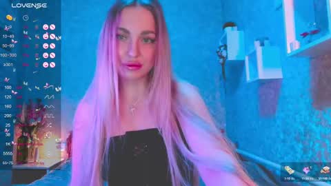 holly_molly8 online show from January 1, 10:56 pm