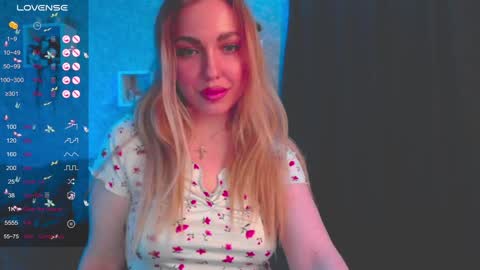 holly_molly8 online show from January 21, 6:23 pm