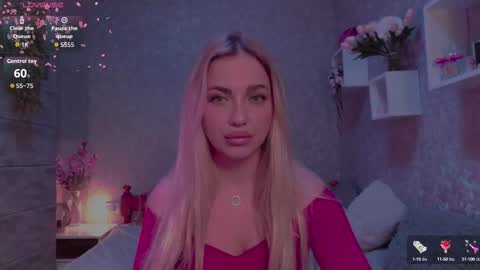 holly_molly8 online show from October 12, 7:24 pm