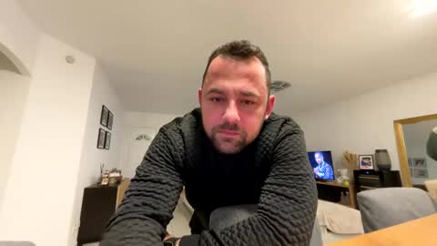 Snapshot of hollyandelon chatting on January 16, 2:15 am hollyandelon online show from January 16, 2:15 am