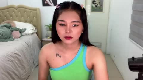 Holly online show from July 1, 9:55 am