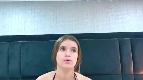 Holly online show from March 3, 8:37 pm