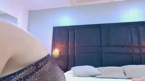 Holly online show from March 28, 12:05 pm