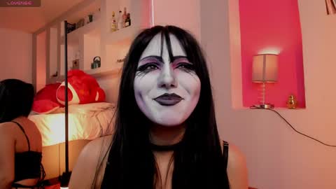 hollypeach_ online show from April 15, 8:09 pm