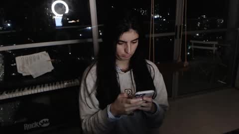 Snapshot of hollyshit_ chatting on March 7, 1:42 am hollyshit_ online show from March 7, 1:42 am