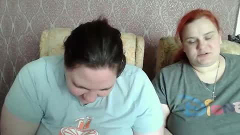 HollyXEva online show from April 12, 9:03 am