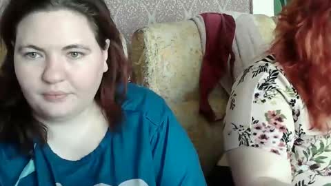 HollyXEva online show from May 12, 9:17 am