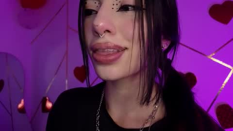 Snapshot of hollyxx_ chatting on March 3, 5:08 pm holly online show from March 3, 5:08 pm