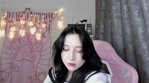 Ho Lee Sheet online show from November 7, 6:08 pm