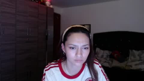 holy_julii online show from June 24, 2:10 am