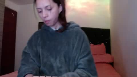 holy_julii online show from July 11, 2:25 am