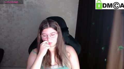 Snapshot of holy_michela chatting on September 26, 5:44 am Welcome guys Pleasure to see you all here My name is MichaelaTip menu is active Private is open online show from September 26, 5:44 am