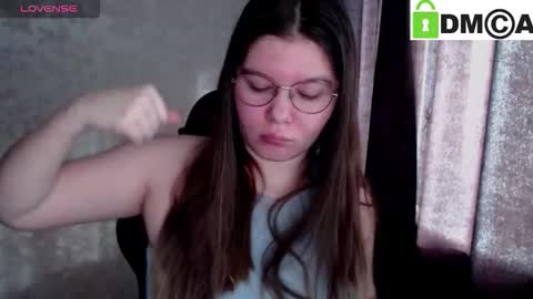 Snapshot of holy_michela chatting on February 20, 6:37 am Welcome guys Pleasure to see you all here My name is MichaelaTip menu is active Private is open online show from February 20, 6:37 am