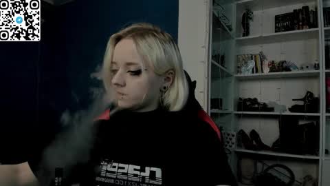 holy_mistresss online show from December 17, 10:10 am