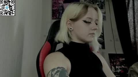 Snapshot of holy_mistresss chatting on July 12, 8:27 am holy_mistresss online show from July 12, 8:27 am