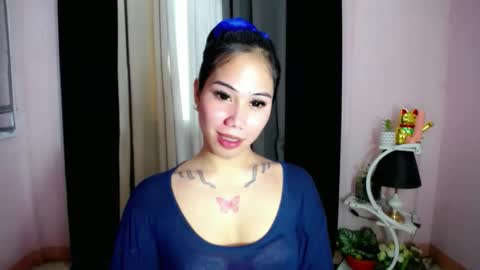 holy_samyx online show from November 22, 6:01 am