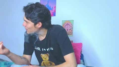      online show from March 27, 10:31 pm