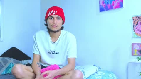 Snapshot of holy_taby_ chatting on June 8, 2:12 am online show from June 8, 2:12 am