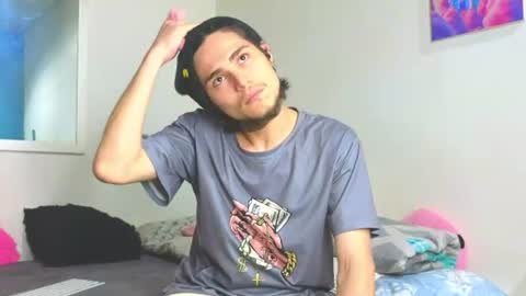 Snapshot of holy_taby_ chatting on June 12, 4:22 am online show from June 12, 4:22 am