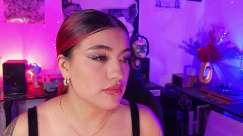   online show from May 15, 10:50 pm