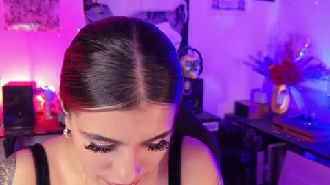   online show from May 15, 11:34 pm