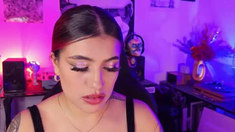   online show from May 15, 11:56 pm