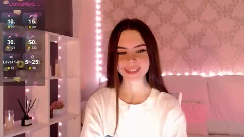 Mia online show from September 29, 3:33 am