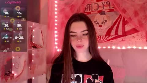 Mia online show from October 27, 3:43 am